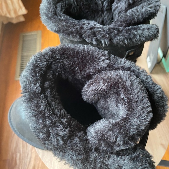 Ugg black boots - Picture 5 of 7